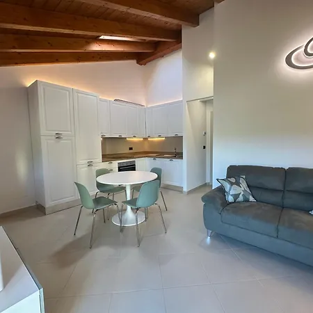 La Chicca Del Vara Apartman *